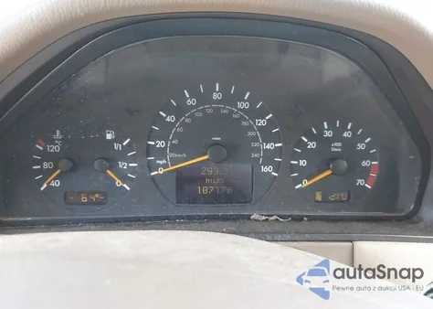 2001 Mercedes-Benz E 320 from USA, damaged, VIN WDBJF65J61B251908